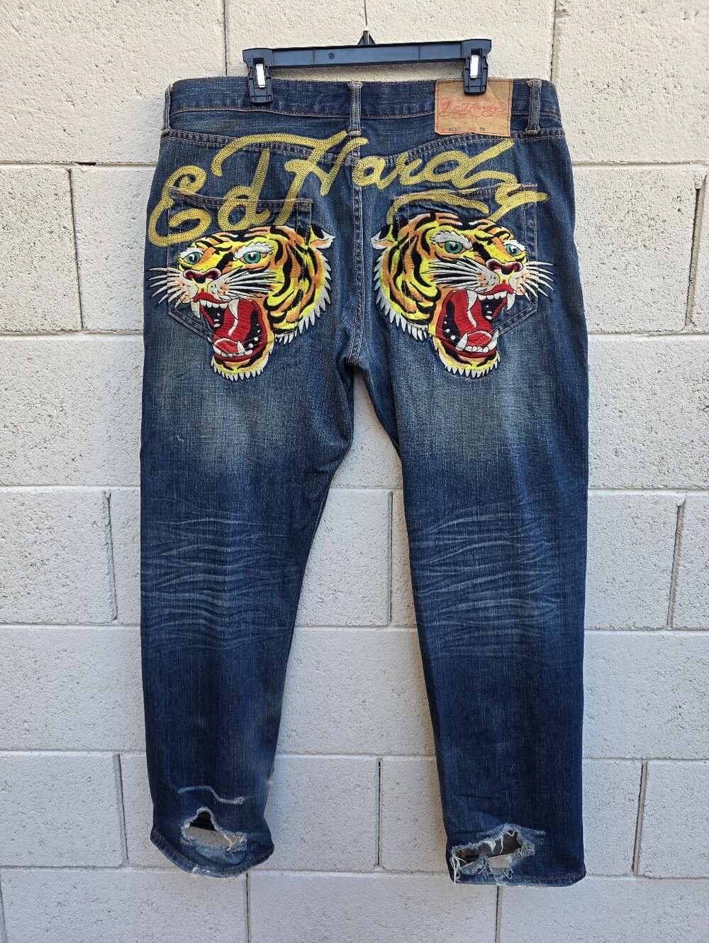 Ed Hardy | Tiger Embroidered Jeans Statement Back Design Distressed Denim 38x31